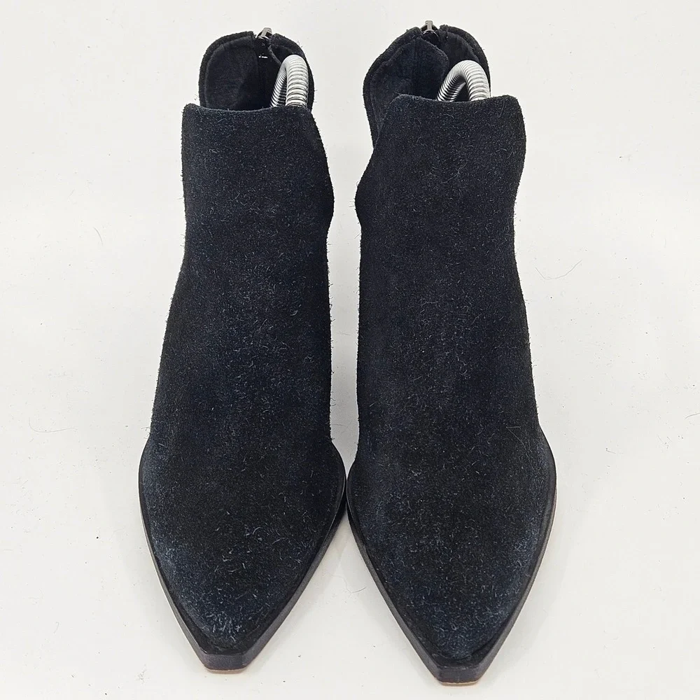 Vince Camuto Bibestie Black Suede Cutout Ankle Boots Block Heel Rear Zip Size 8M